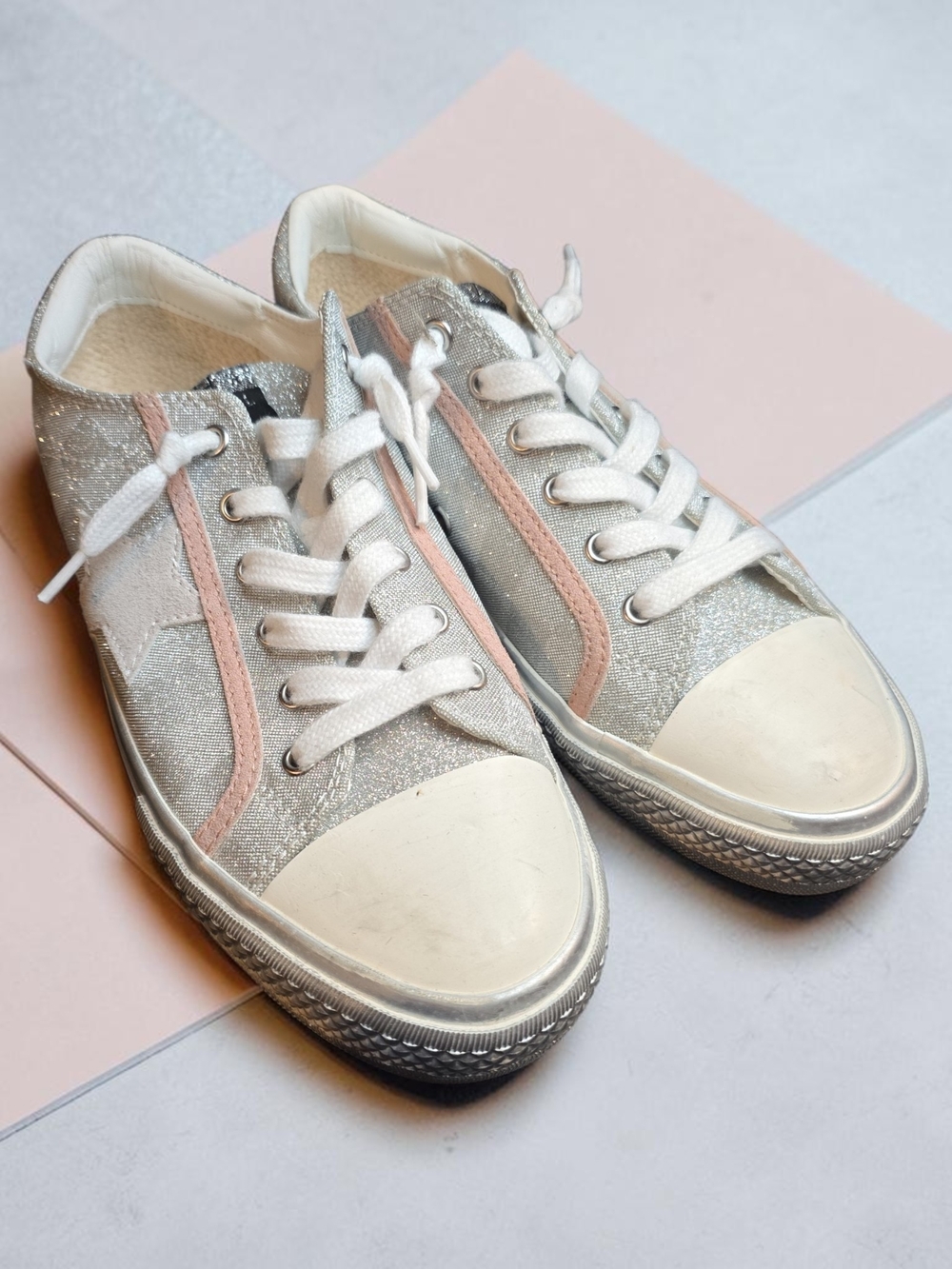 Vintage Havana Silver Glitter Low-Top Sneakers with Pink Trim